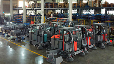 163am银河线路驾驶式扫地车让物业保洁治理更出彩!